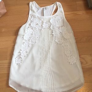 LC Lauren Conrad White Flower Top