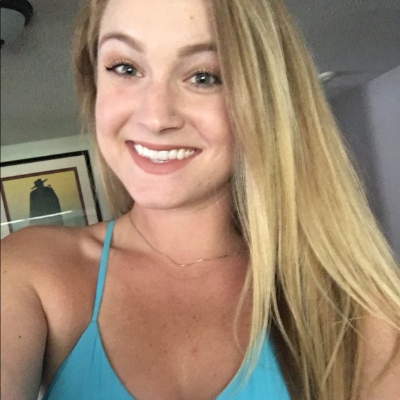 Meet your Posher, Lexy - Picture 1 of 1