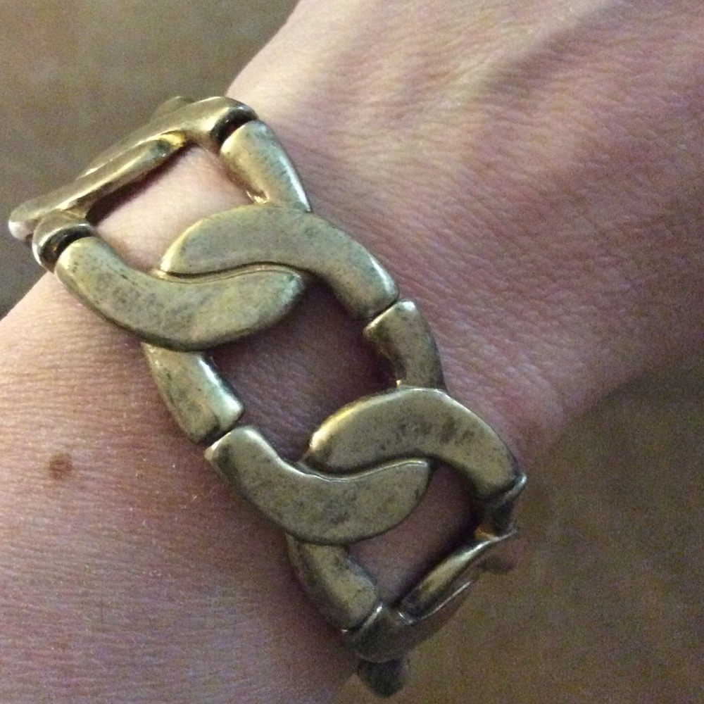 Stretchy gold colored bracelet Lia Sophia
