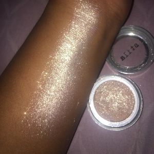 Stila magnificent metals foil finish EyeShadow