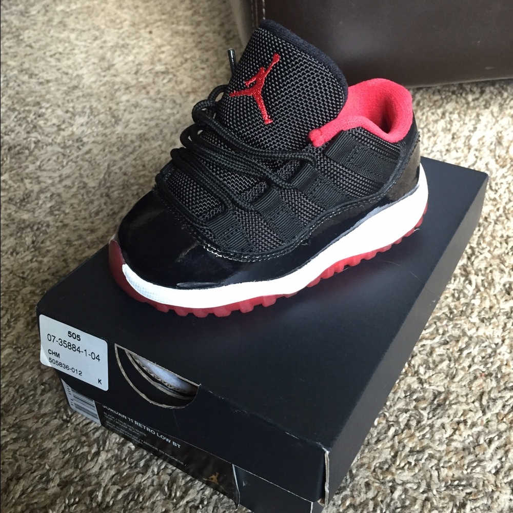 Jordan toddler size 7 shoe.