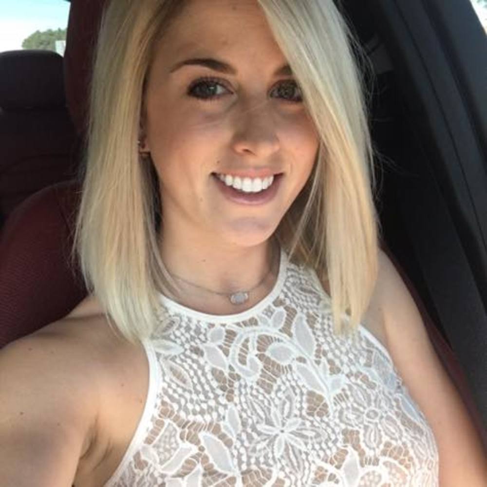 Meet your Posher, Courtney