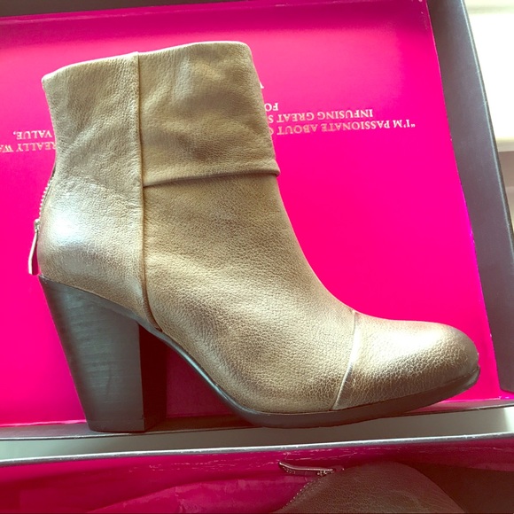 VC Hadley bootie - Picture 2 of 3