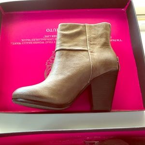 VC Hadley bootie