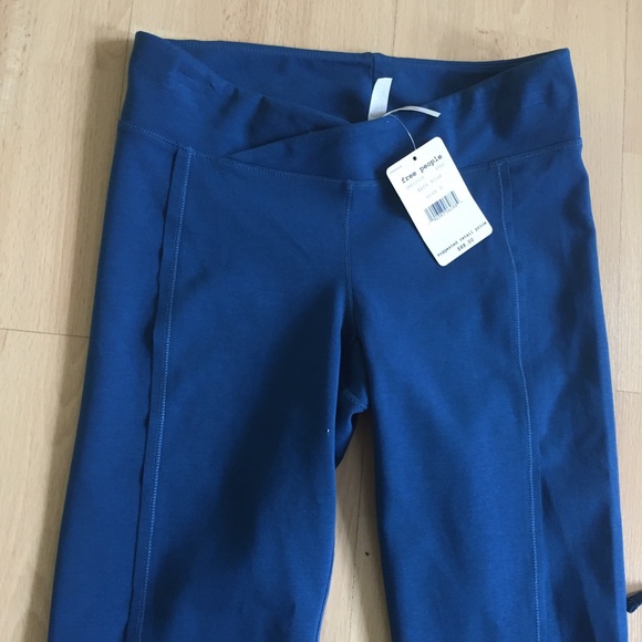 ✨FLASH SALE✨Free People • Turn Out Wrap Legging - Picture 3 of 4