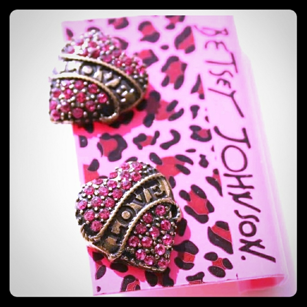 💖Betsey Johnson Tattoo Heart LOVE Earrings💘