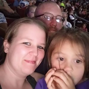 Meet your Posher, Amber