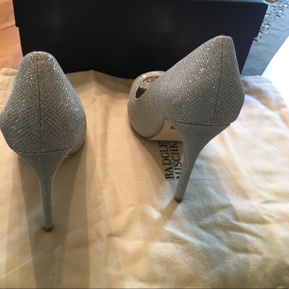 Badgley Mischka Silver Peep Toe Pump - Picture 3 of 3
