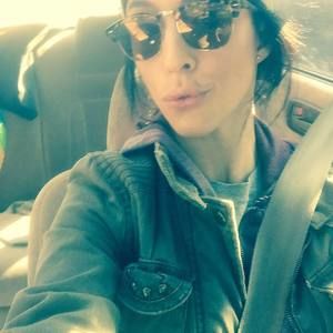 Meet your Posher, Caitrin