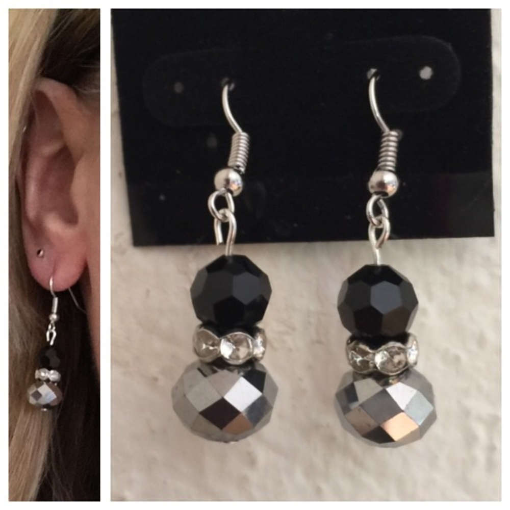 🆕Pretty Silver/Black w/Rhinestone Bead Earrings