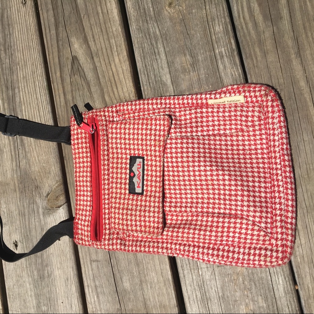 Kavu purse