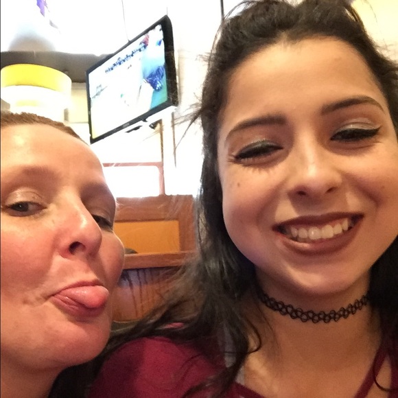 Meet your Posher, Cherish - Picture 1 of 1