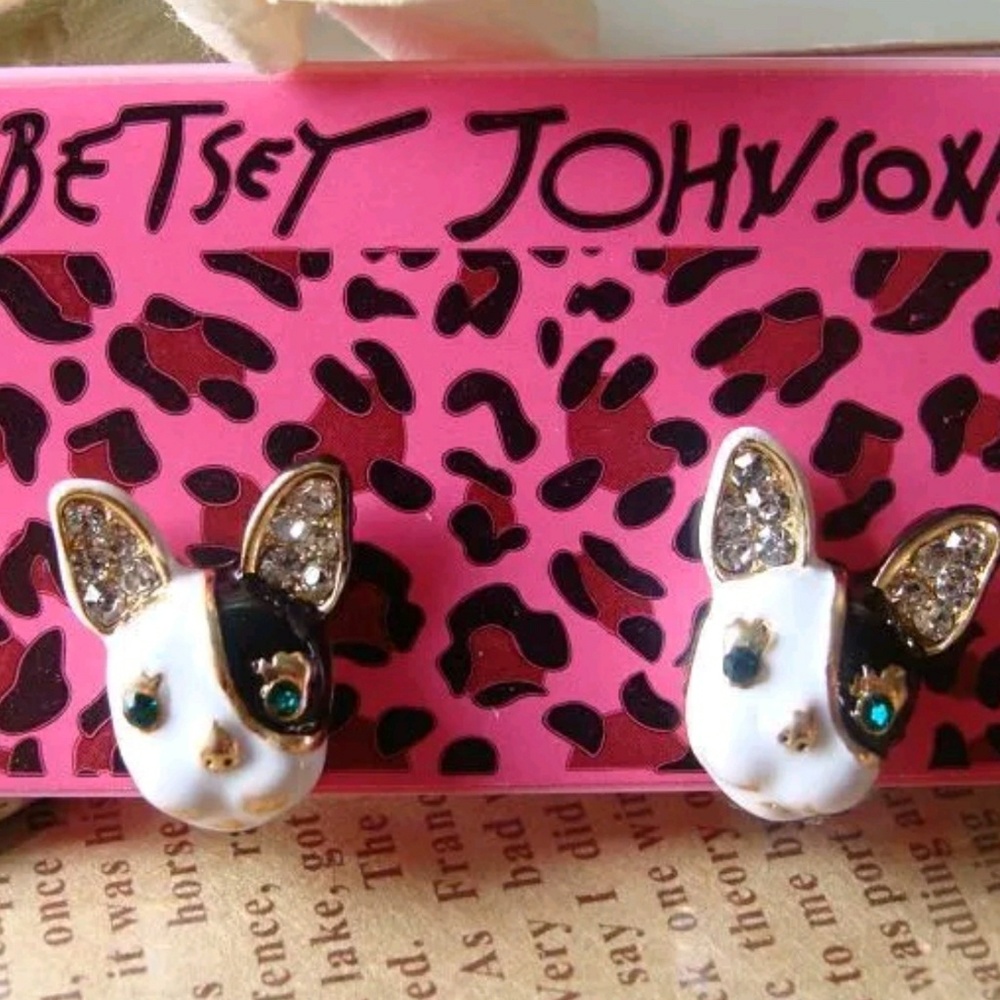 🎉HP! 🐩Betsey Johnson Cutest Lil Pup Earrings!🐩