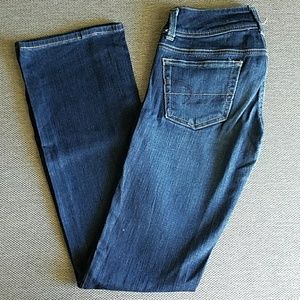 American Eagle blue jeans