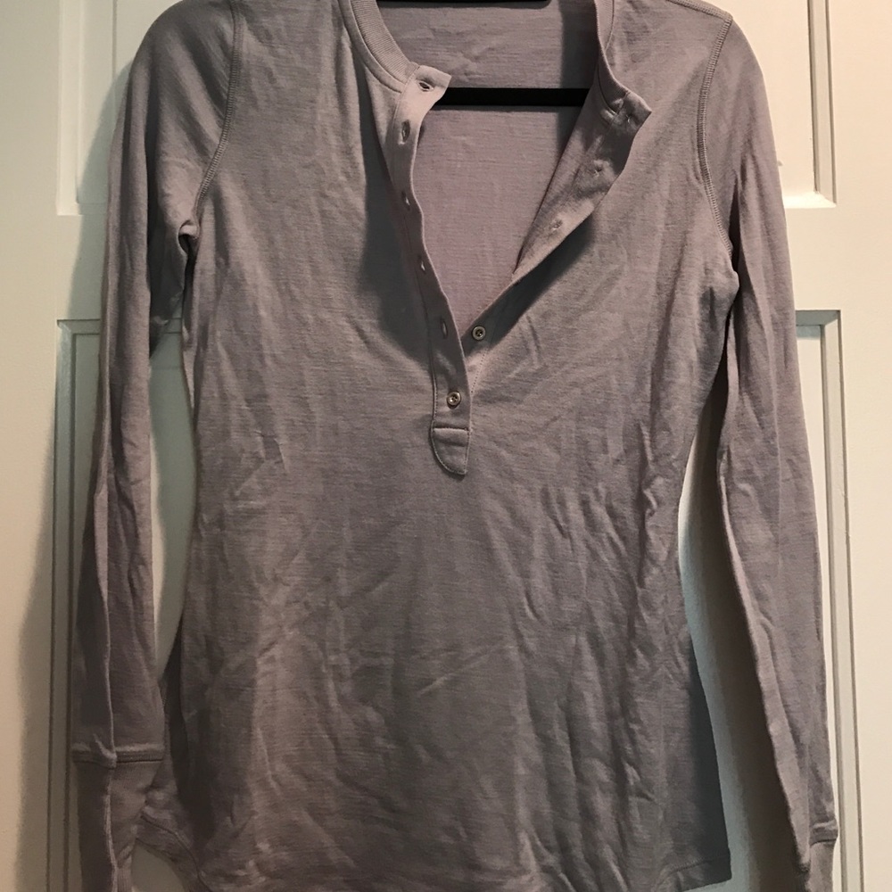 Lululemon Long Sleeve with Elbow Pad detail