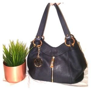 Micheal Kors zipper hobo purse