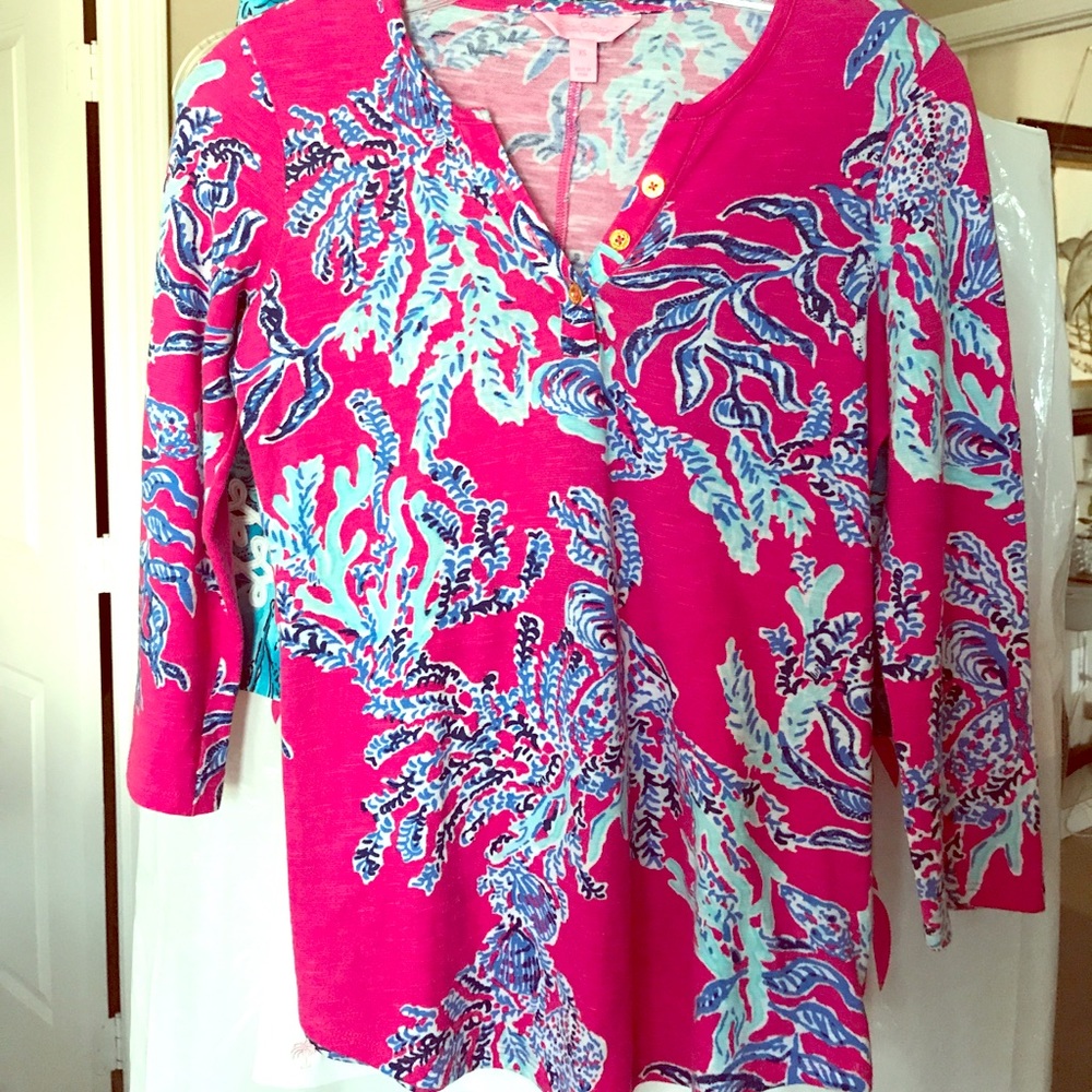 Lily Pulitzer pink 3/4 sleeve split neck blouse