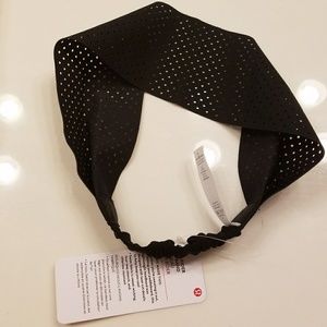 Lululuemon New Flow Rider Headband
