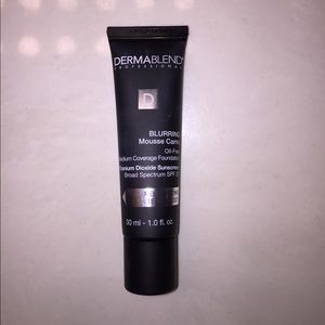 Dermablend blurring mousse camo foundation