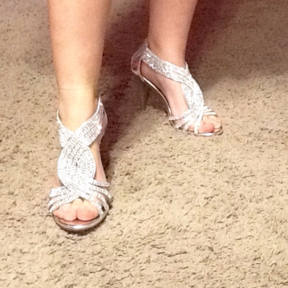 Shoes - Picture 2 of 6
