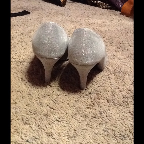 Shoes - Picture 3 of 5