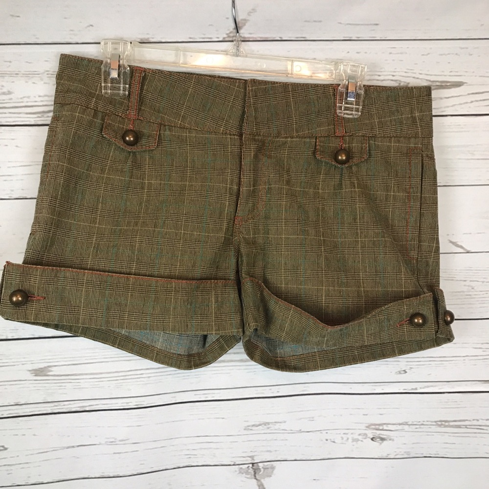 La Rock shorts cuffed plaid buttons