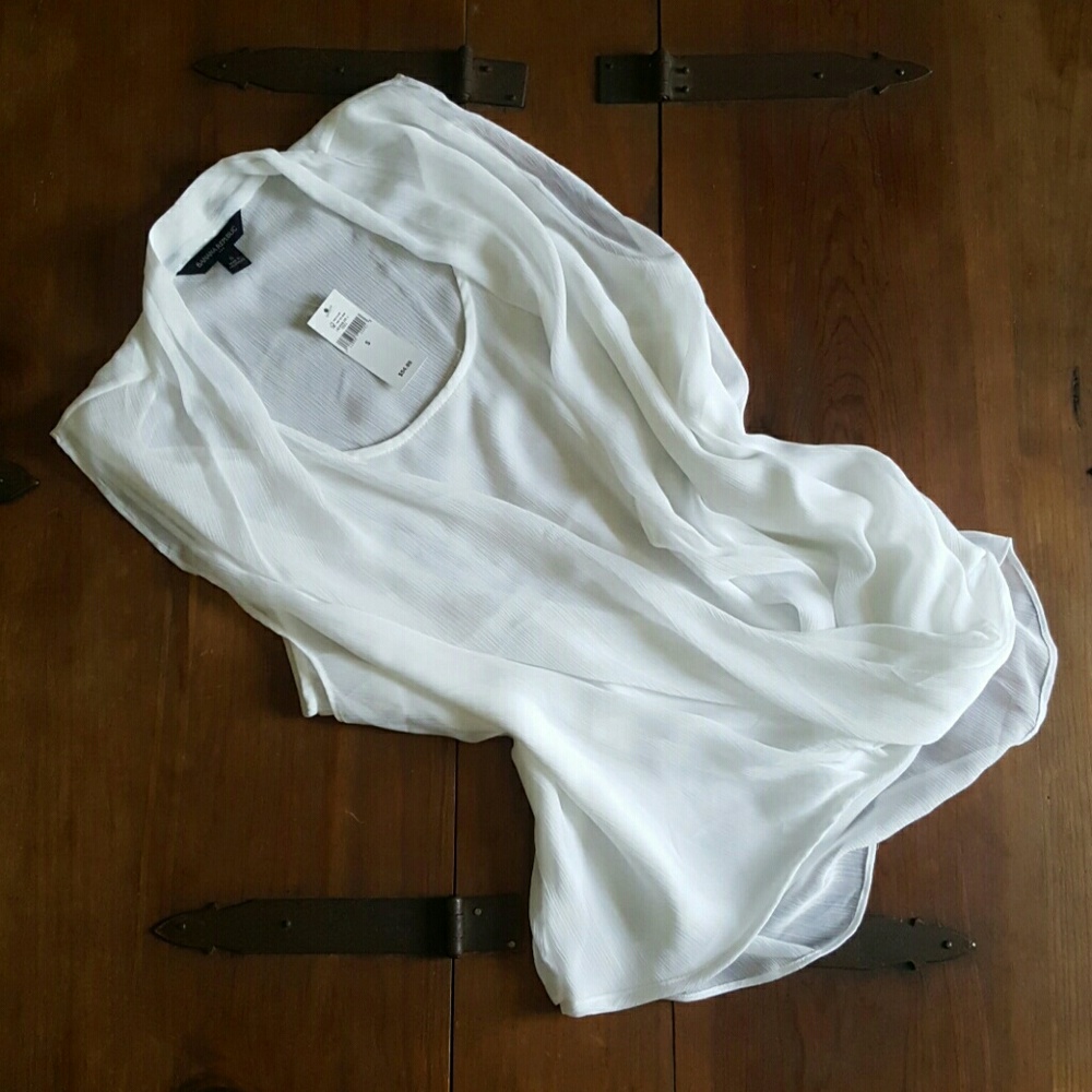 NWT * BANANA REPUBLIC * White Flowy Blouse