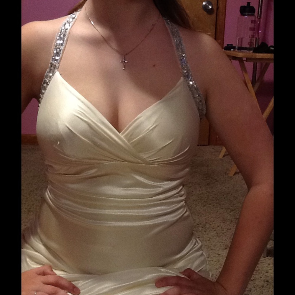 Prom dress - Picture 3 of 6