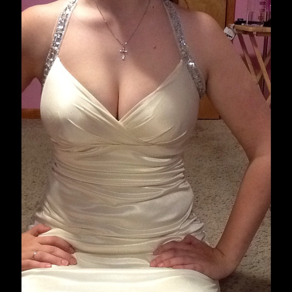 Prom dress - Picture 5 of 6