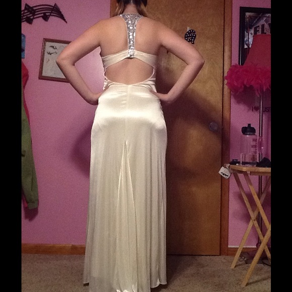 Prom dress - Picture 2 of 6