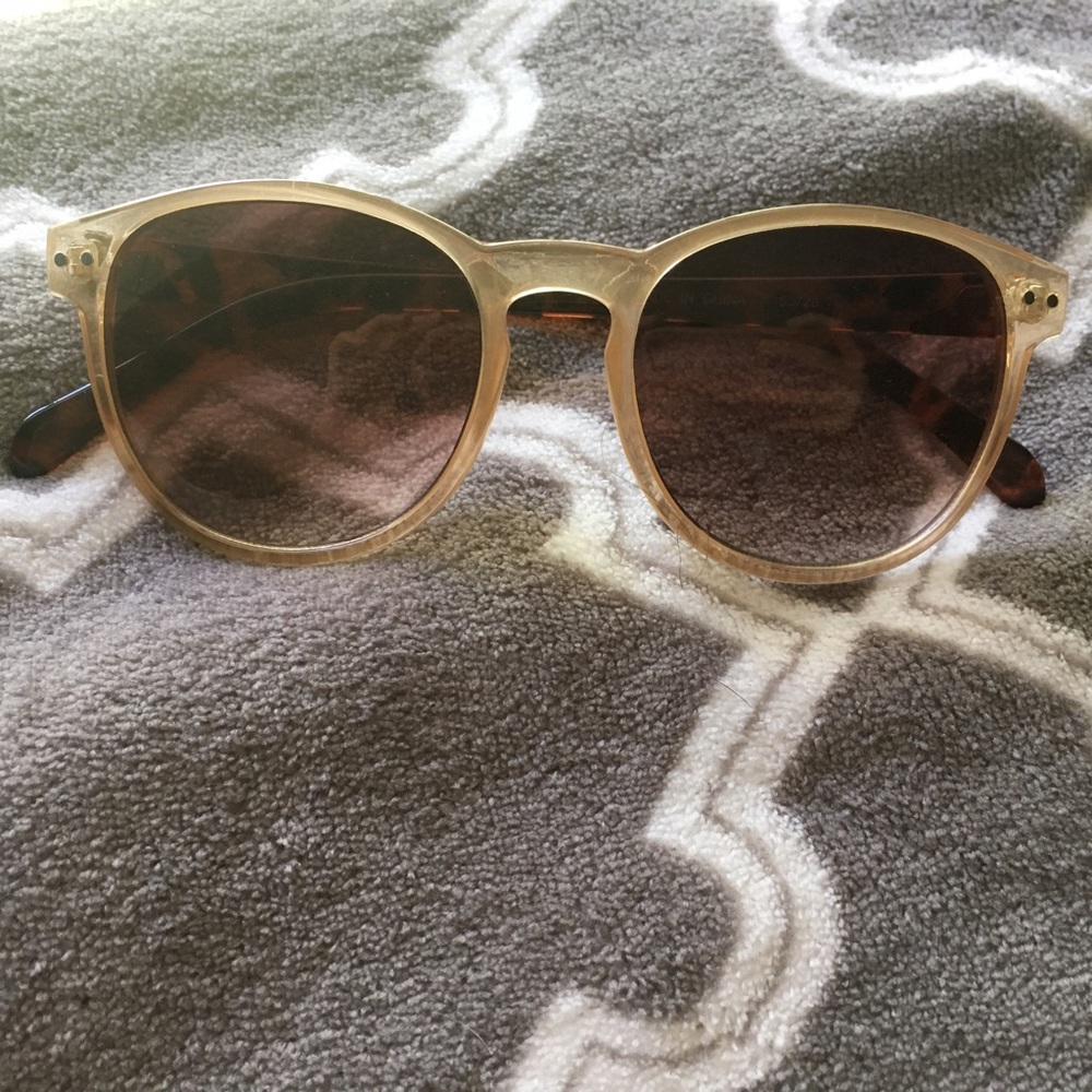 Tan and Tortoiseshell Round Sunnies