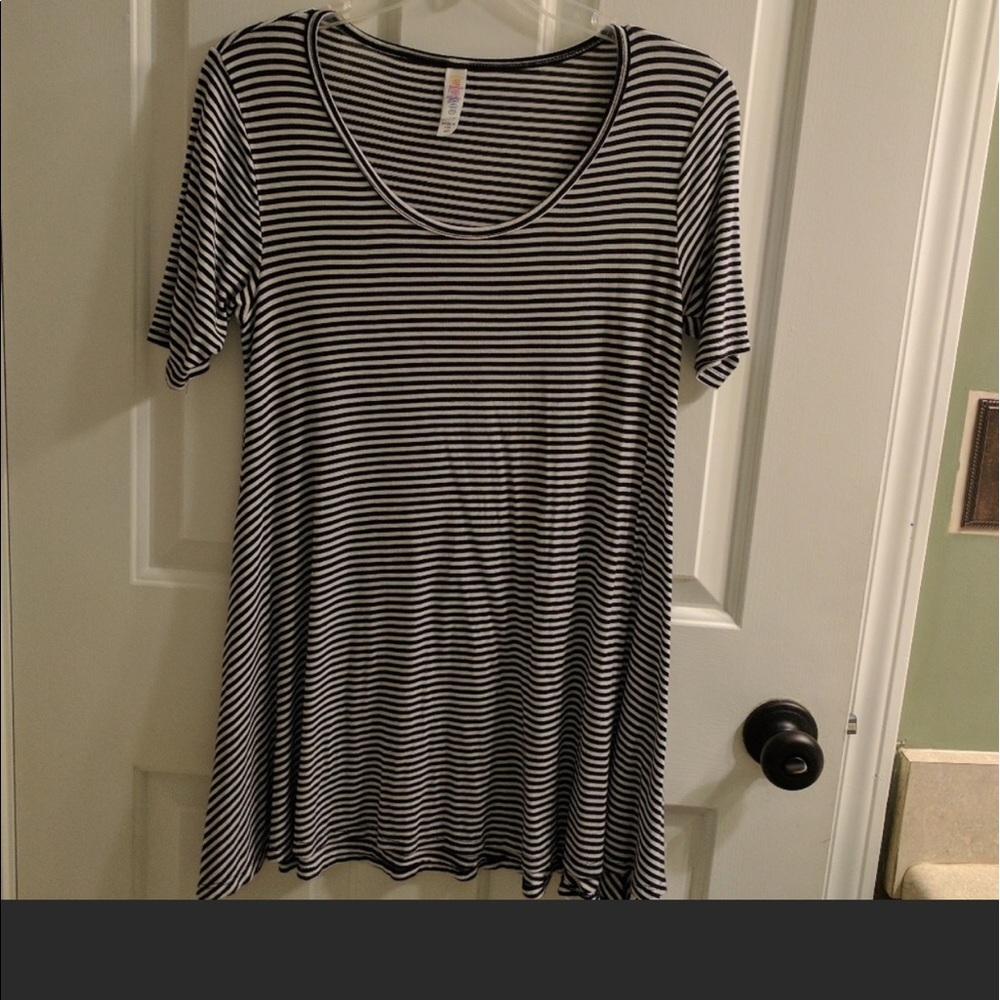 LuLaRoe Perfect Tee Not Ribbed