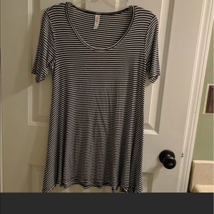 LuLaRoe Perfect Tee Not Ribbed