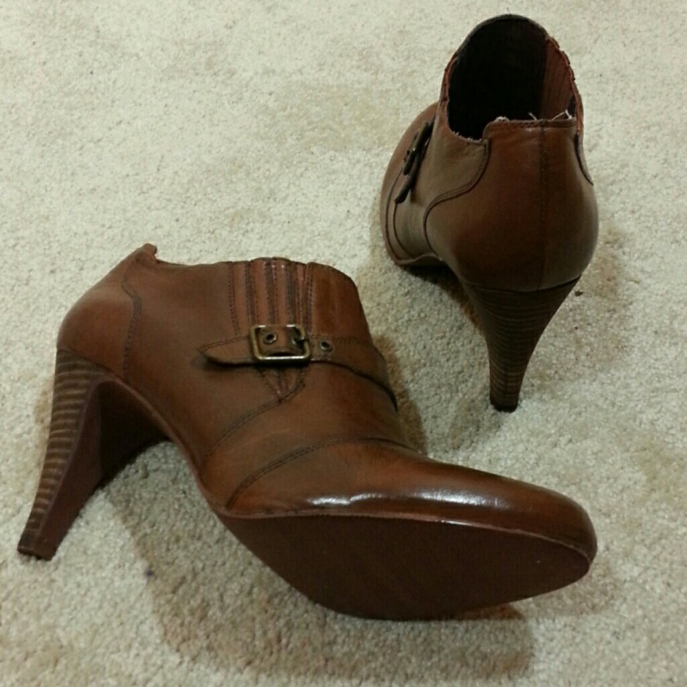 Audrey Brooke Ankle Bootie. NWOT - Picture 4 of 7