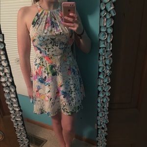 Fun dress with floral pattern!