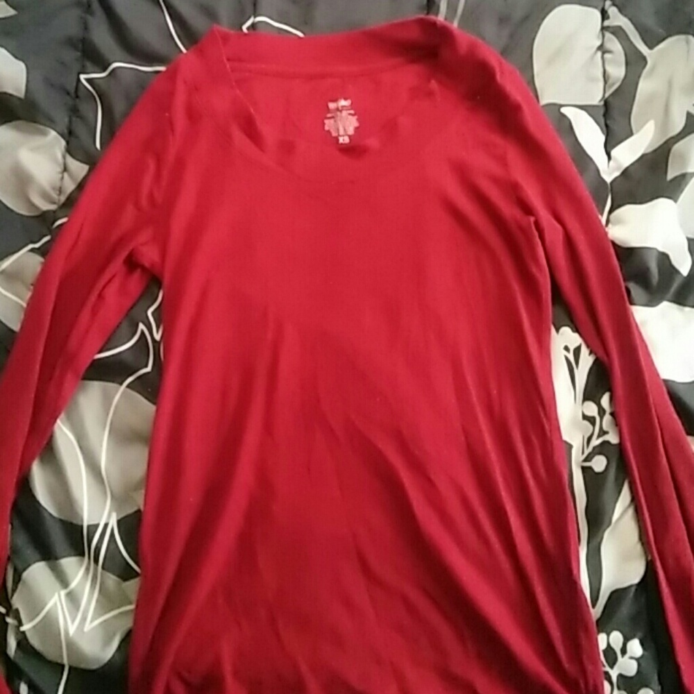 Burgundy longsleeve shirt