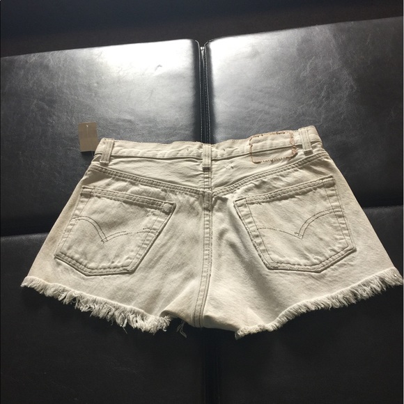 FIDELITY DISTRESSED BLEACHED DENIM SHORTS. - Picture 2 of 3