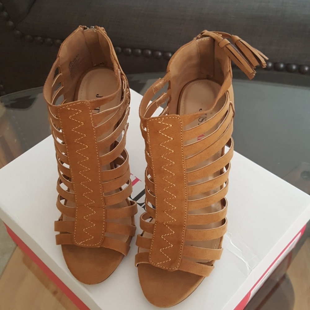 Caged chunky heels