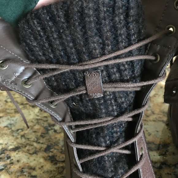 Boots - Picture 7 of 7