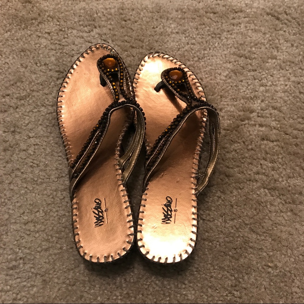 Mossimo sandals - Picture 2 of 3