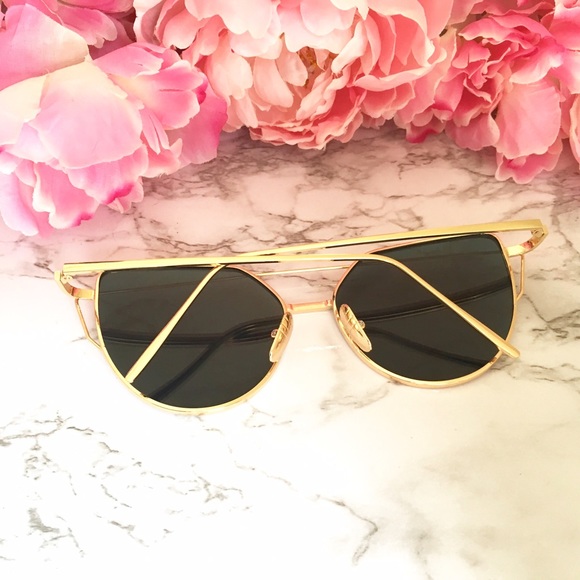 ❗️Restocked! "Ava" Rose Gold Mirror Sunglasses ☀️ - Picture 5 of 7