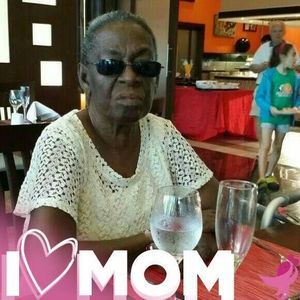 Meet your Posher, Debora