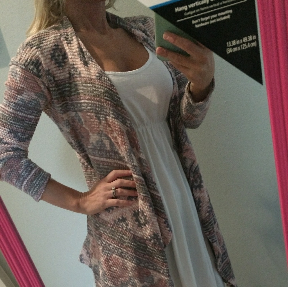 $8+$4 ship! Flowy comfy cardigan sweater