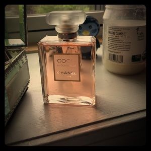 COCO Mademoiselle CHANEL Paris