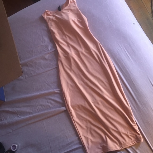 Windsor pastel pink bodycon dress - Picture 2 of 4
