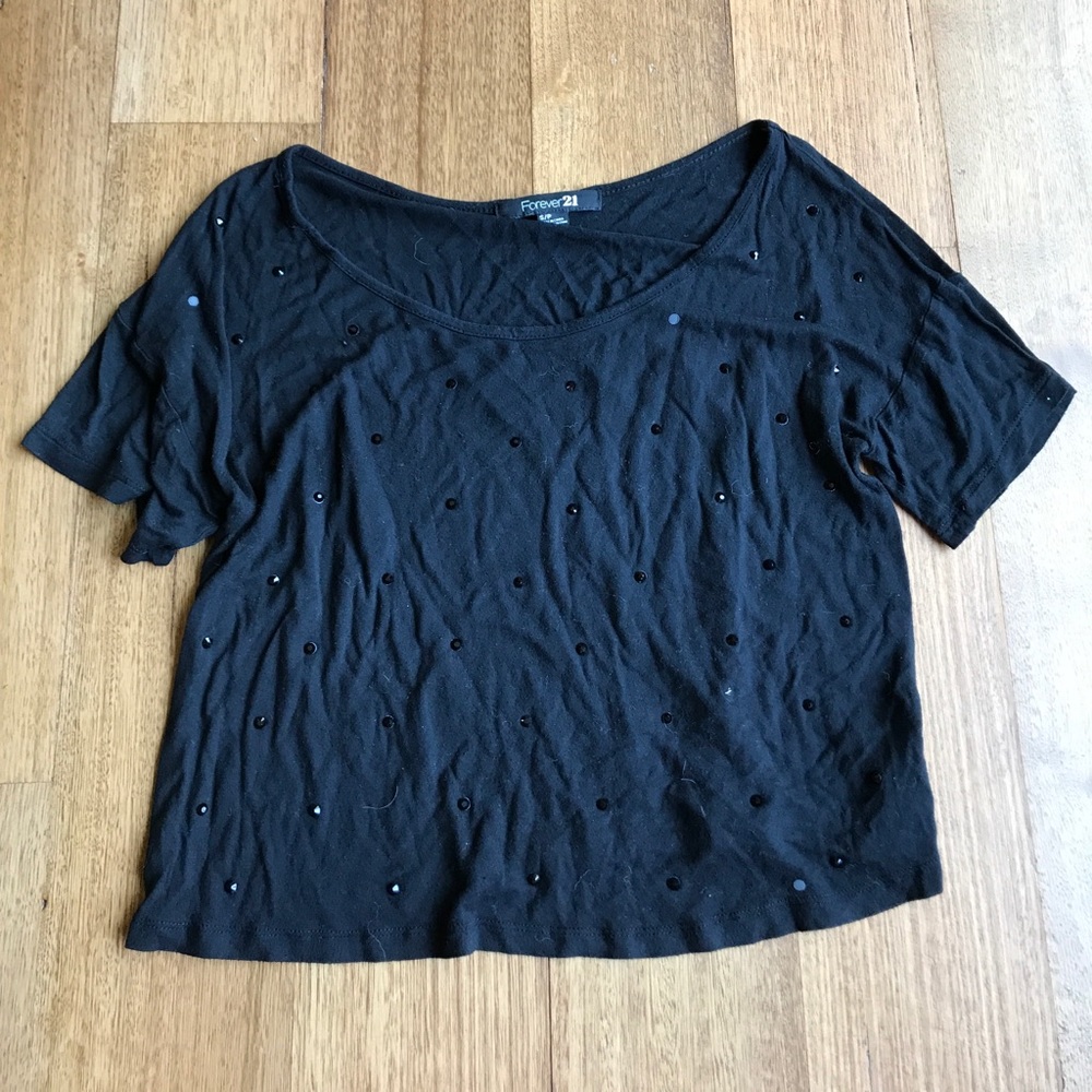 Swingy black short sleeve shirt