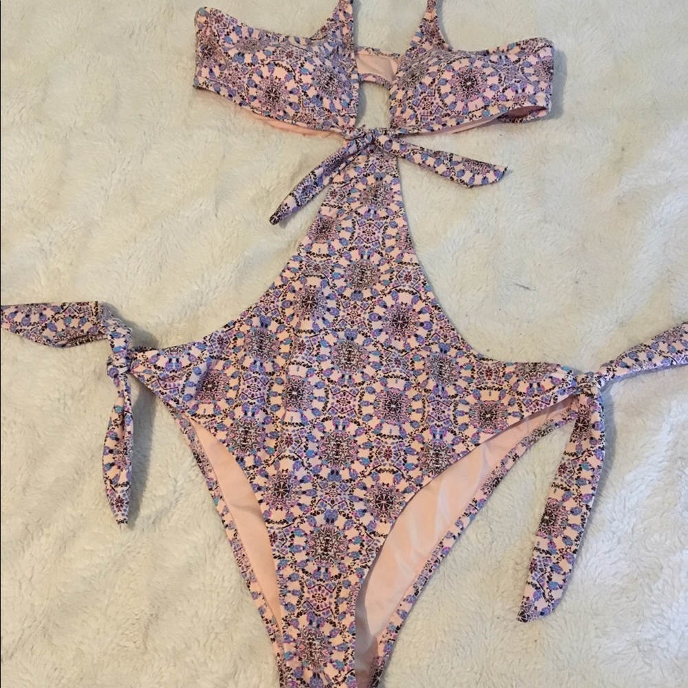 Bathing suit