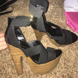 JESSICA SIMPSON LACE UP PLATFORM SANDAL