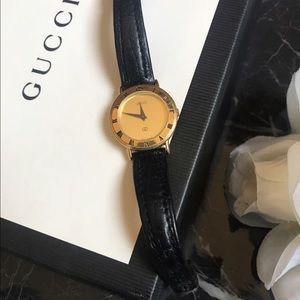 Vintage Gucci Dainty Wrist Watch