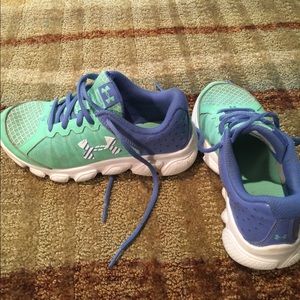 Girls Under Armour shoes